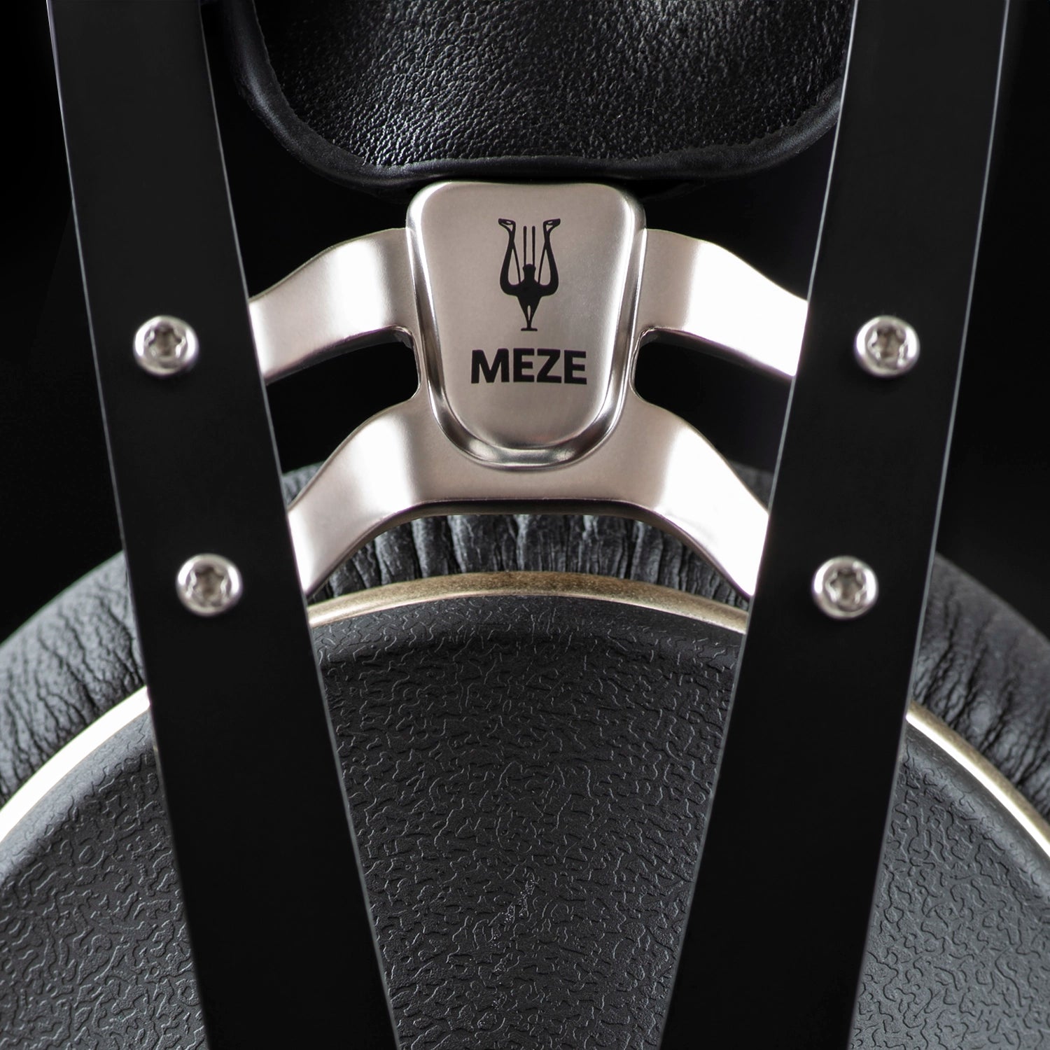 Meze Audio 99 NEO detail