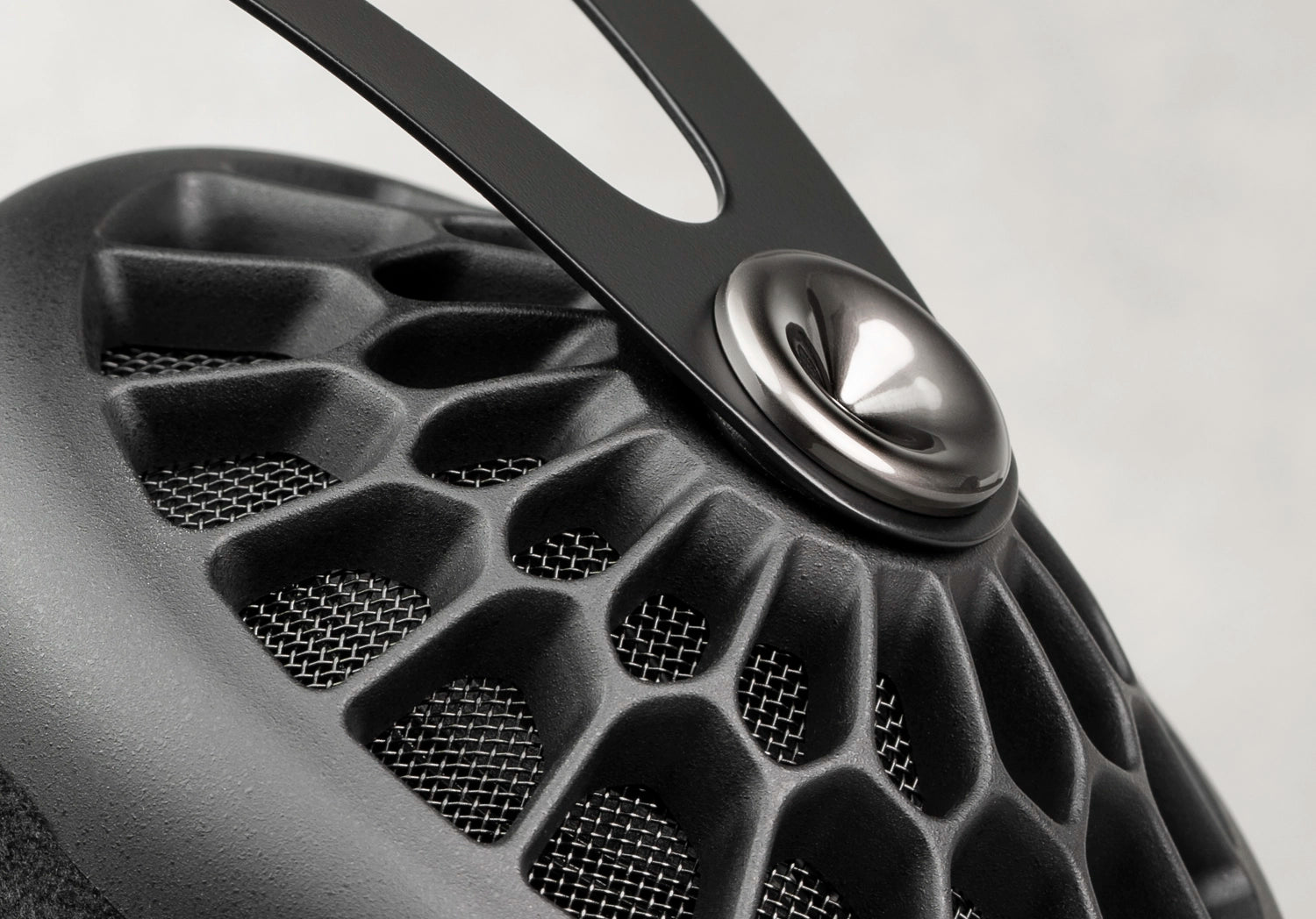 Meze Audio 105 AER open-back dynamic driver details