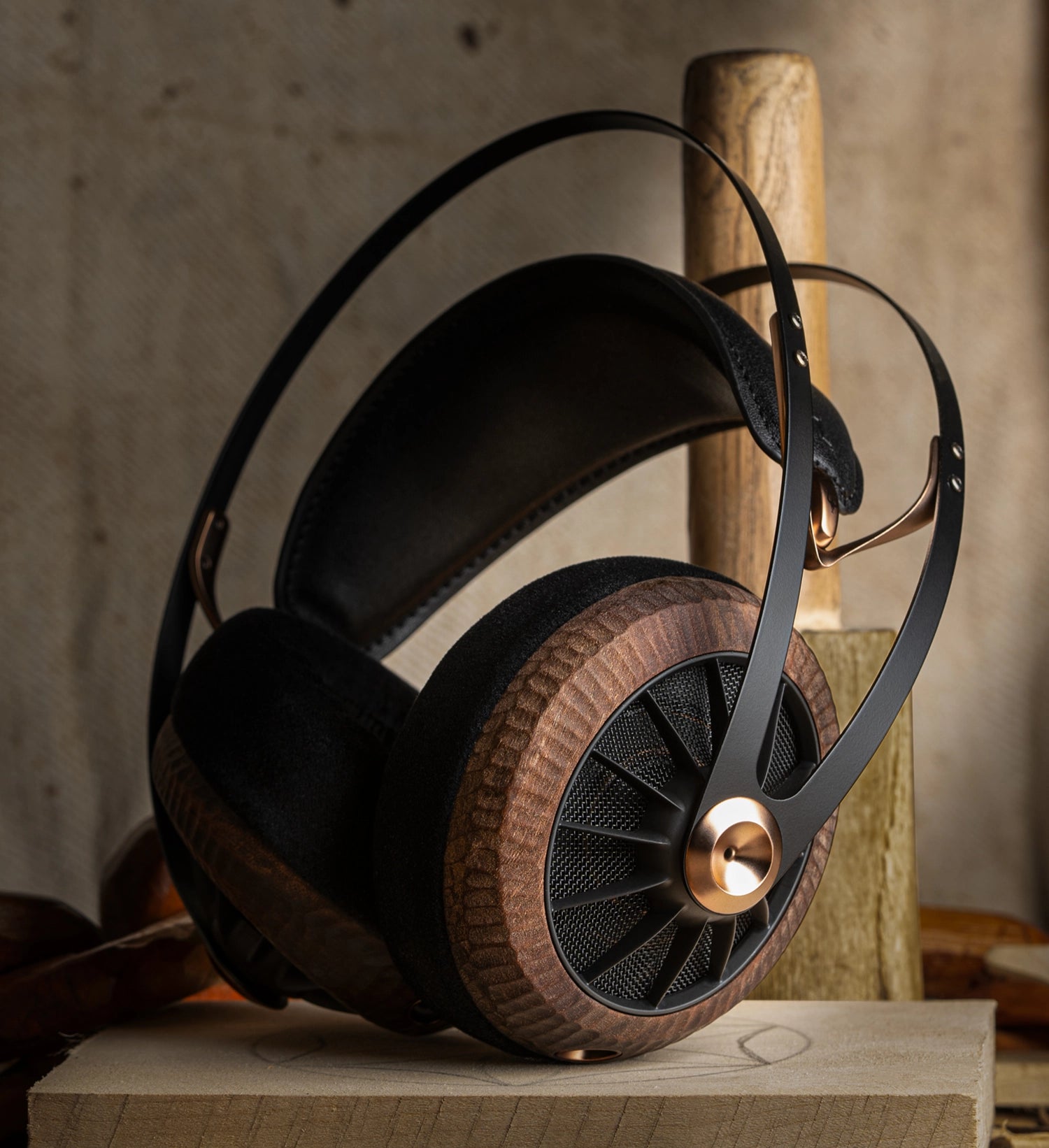 Meze Audio 109 PRO Primal premium open-back dynamic driver headphones