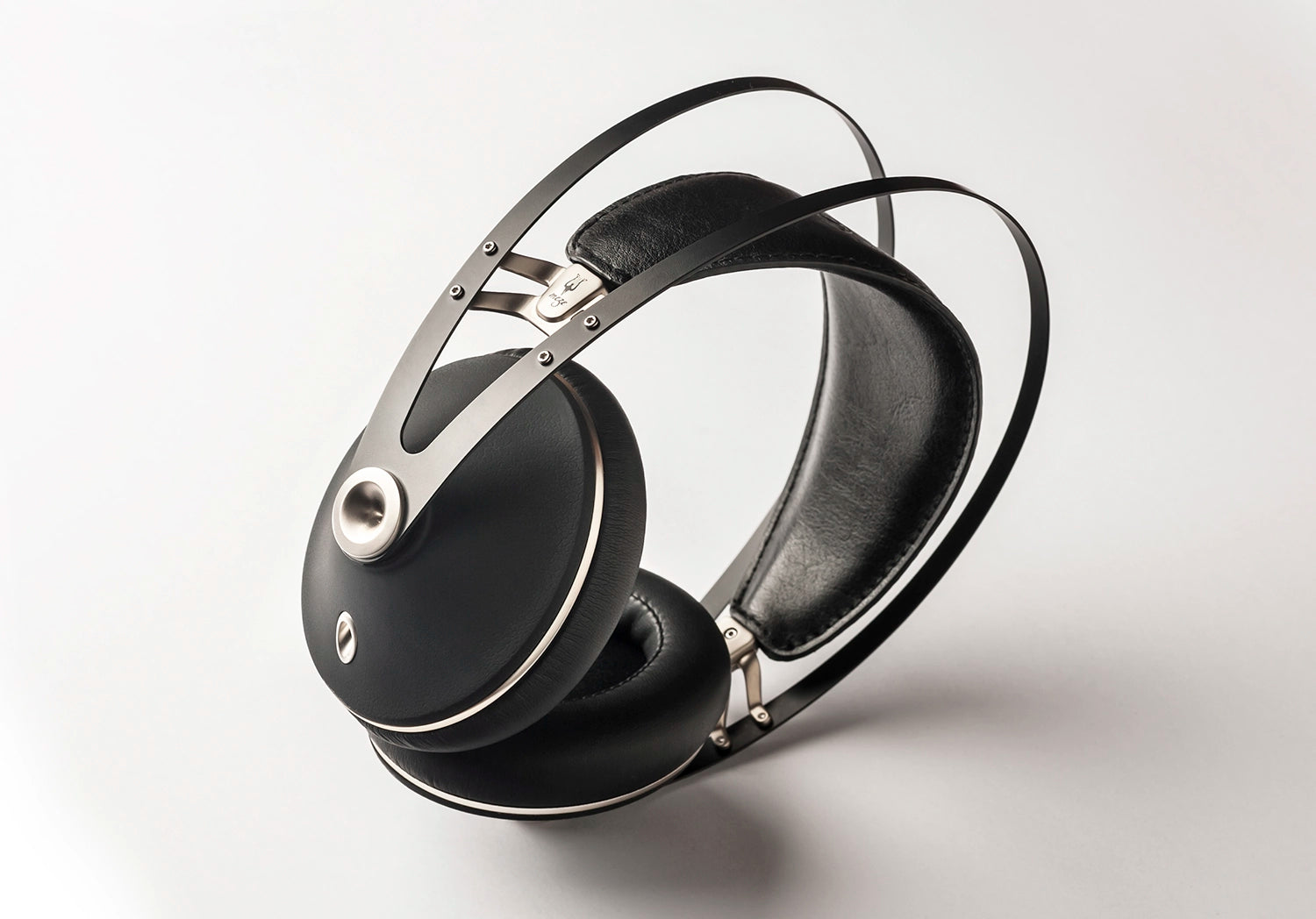 Meze Audio 99 NEO closed back audiophile headphones lateral full view