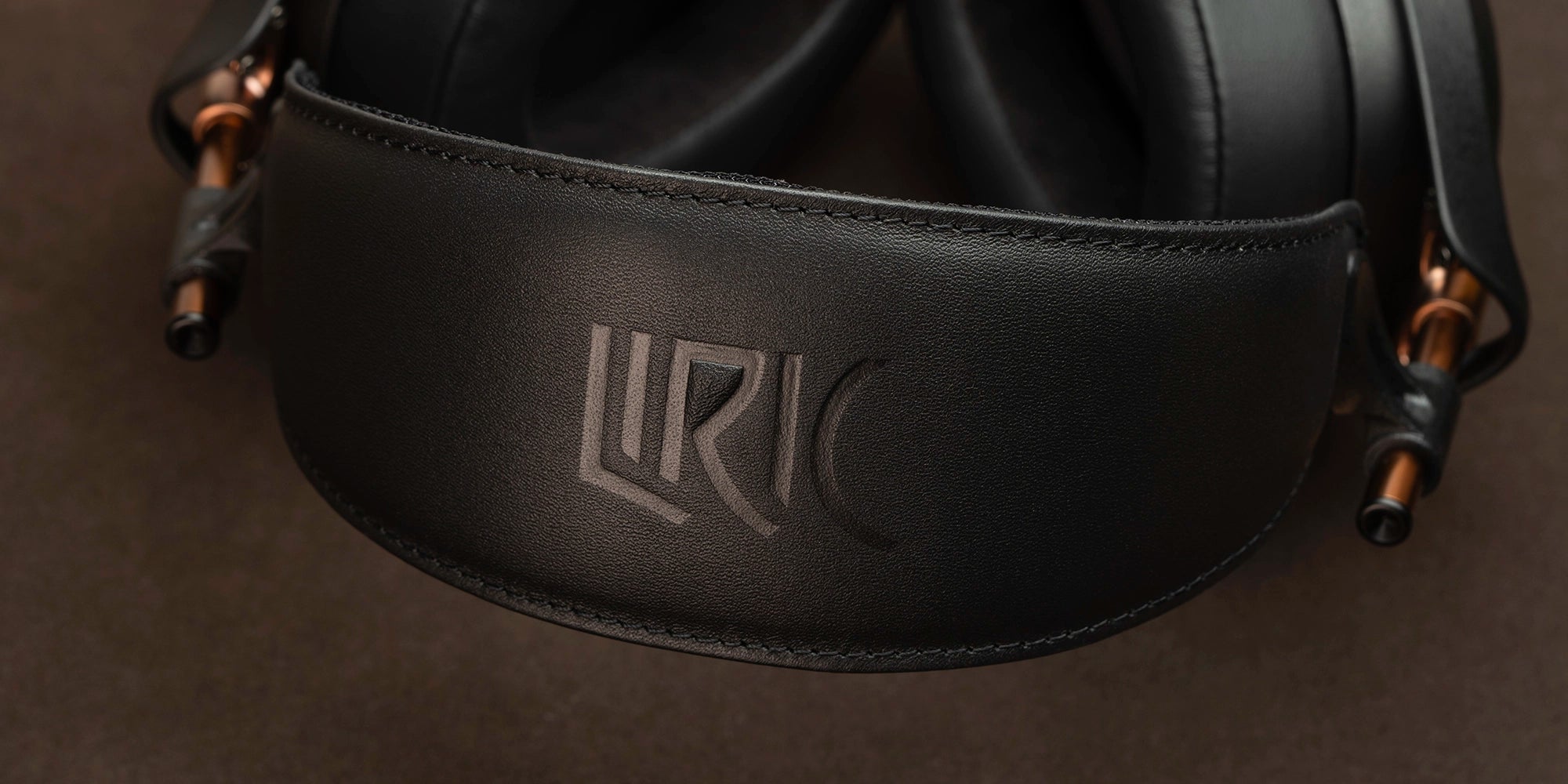 Top Rated Closed-Back Headphones - Meze Liric with Superior Comfort and Sound