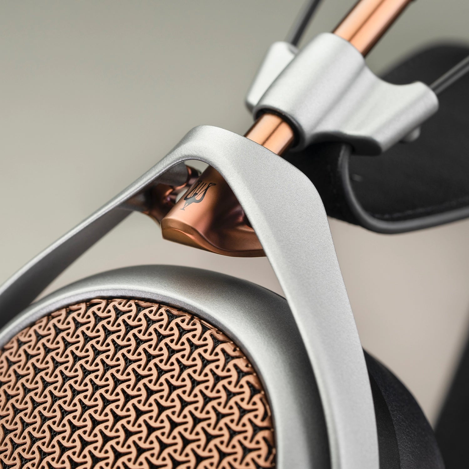 Meze Audio POET premium built open-back planar magnetic driver headphones details